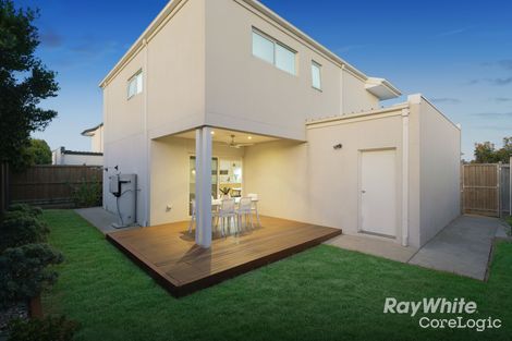 Property photo of 4 Mossey Crescent Cranbourne East VIC 3977
