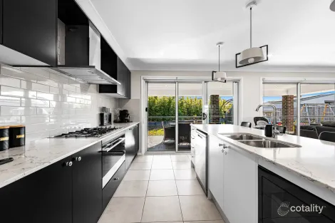 Property photo of 16 Miami Close Medowie NSW 2318
