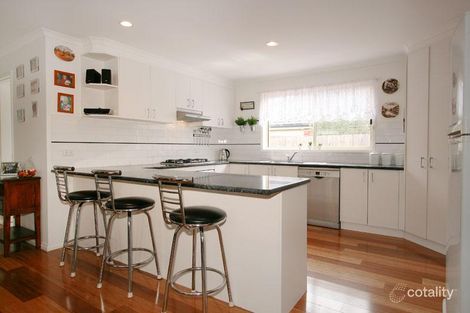 Property photo of 14 Regency Rise Chirnside Park VIC 3116