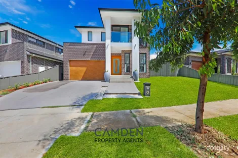 27 Westview St, Campbelltown, NSW 2560