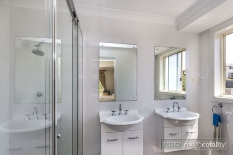 Property photo of 6 Eliza Place Macquarie Hills NSW 2285