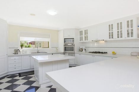 Property photo of 11 Shannon Way Sydenham VIC 3037