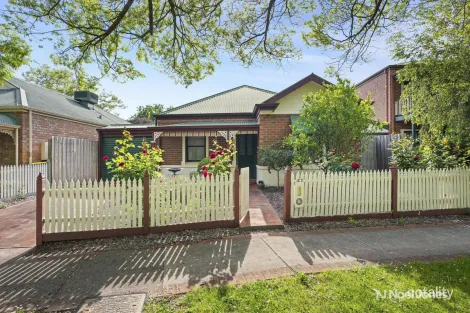 27 Chatswood Gr, Chirnside Park, VIC 3116