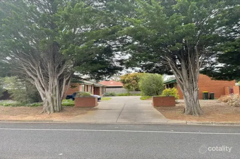 2/14 Benjamin Dr, Lara, VIC 3212