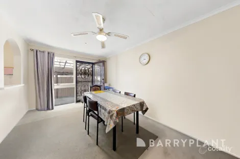 Property photo of 23 Novara Parade St Albans VIC 3021