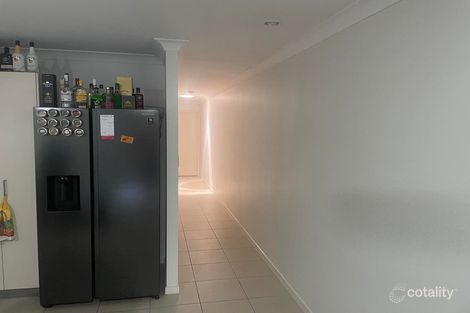 Property photo of 2/11 Raffia Street Rural View QLD 4740