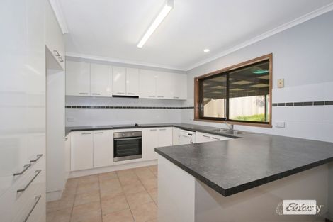Property photo of 10 Arnold Place Wodonga VIC 3690