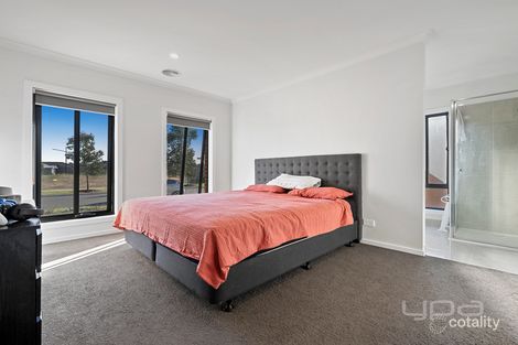 Property photo of 3 Arcadia Drive Weir Views VIC 3338