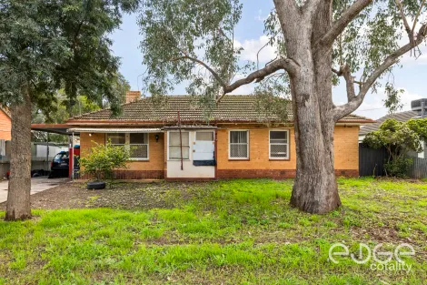15 CRISP RD, ELIZABETH DOWNS, SA 5113