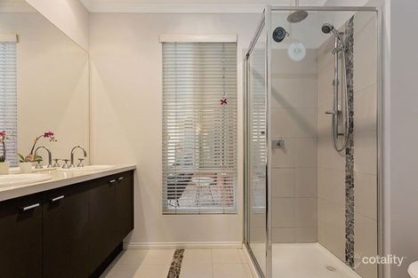 Property photo of 27 Hollows Circuit Tarneit VIC 3029