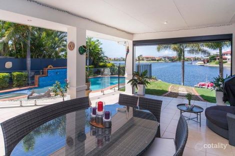 Property photo of 18 Calmwater Crescent Helensvale QLD 4212