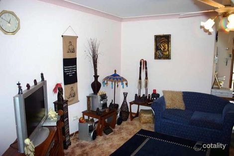 Property photo of 2 Warrina Avenue Summerland Point NSW 2259