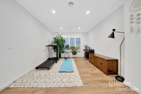 Property photo of 19 University Road Truganina VIC 3029