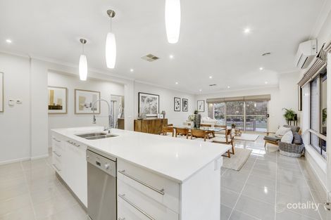 Property photo of 16 Craven Court Sandhurst VIC 3977