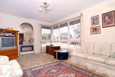 Property photo of 15 Springwood Avenue Narre Warren VIC 3805
