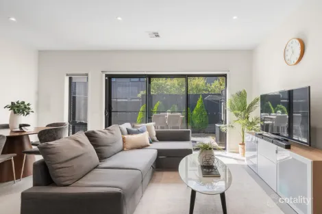 Property photo of 74 Stables Circuit Doncaster VIC 3108