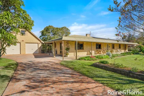 Property photo of 7 Peachey Close Bomaderry NSW 2541