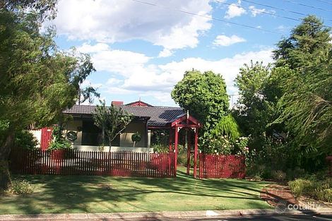 64 Windsor Dr, Gosnells, WA 6110