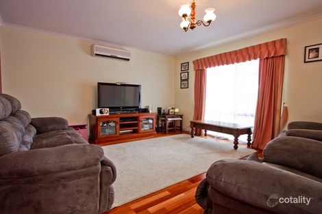 Property photo of 12 Fountain Court Werribee VIC 3030