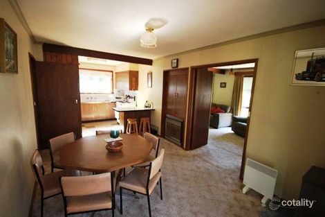 Property photo of 19 Rangeview Avenue Wangaratta VIC 3677