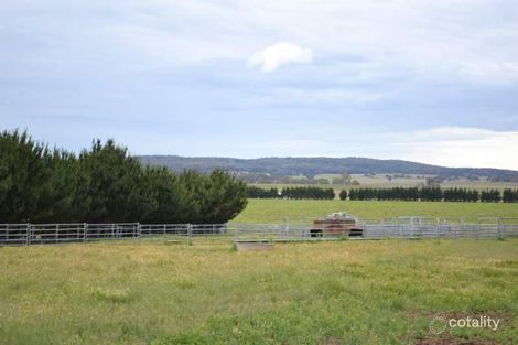 2563 Lumley Rd, Lake Bathurst, NSW 2580