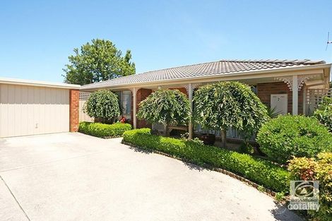 2/15 David Ave, Cranbourne, VIC 3977