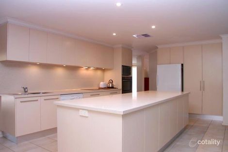 17 Tusmore Dr, Onkaparinga Hills, SA 5163