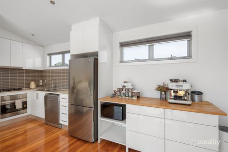 Property photo of 2/2 Clarinda Road Essendon VIC 3040