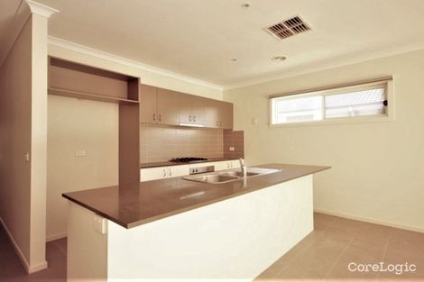 Property photo of 8 Windrest Way Point Cook VIC 3030