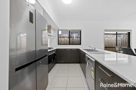 Property photo of 27 Wheatley Drive Airds NSW 2560