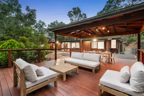 Property photo of 51 Weerona Way North Warrandyte VIC 3113