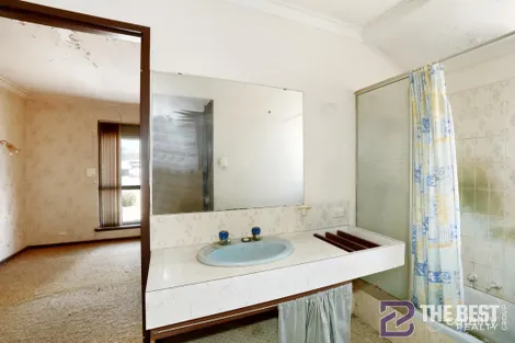 Property photo of 17 Tamarind Crescent Kelmscott WA 6111