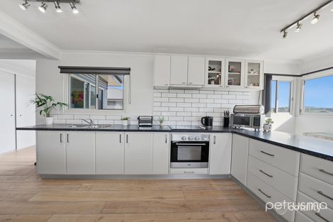 Property photo of 1/8 Flinders Street Warrane TAS 7018