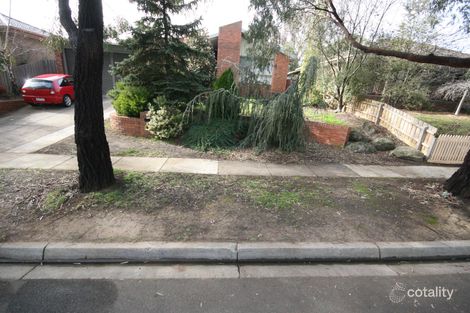 11 St Ives Ct, Croydon Hills, VIC 3136