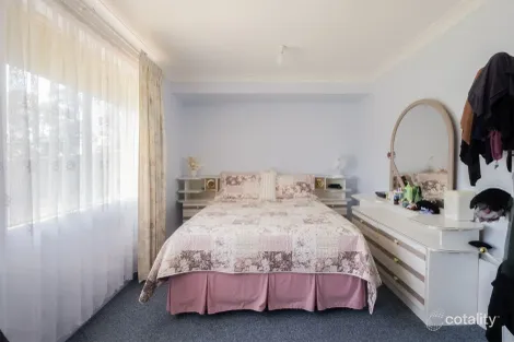 Property photo of 4 Dexter Place Plumpton NSW 2761