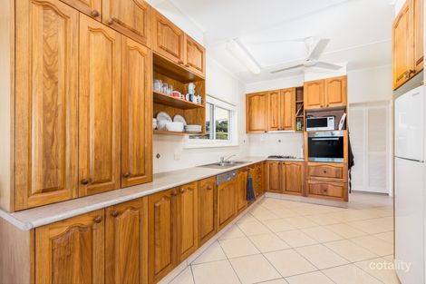 Property photo of 10 Blaxland Street Eastern Heights QLD 4305