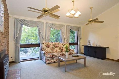 Property photo of 30 Tamboon Drive Greensborough VIC 3088