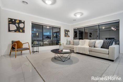 Property photo of 7 Ultimo Road Craigieburn VIC 3064