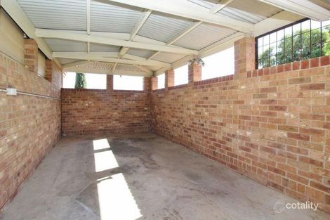 2 Friendship Cres, Wynn Vale, SA 5127