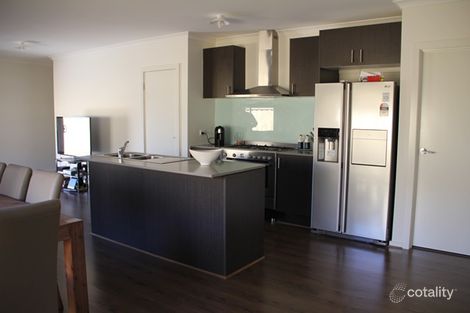 Property photo of 34 Eynesbury View Wollert VIC 3750