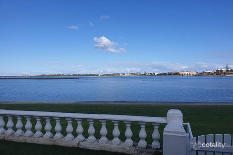 2/11 Leslie St, Dudley Park, WA 6210