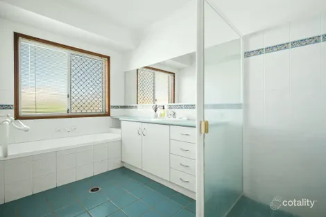 Property photo of 8 Beverley Close Middle Ridge QLD 4350