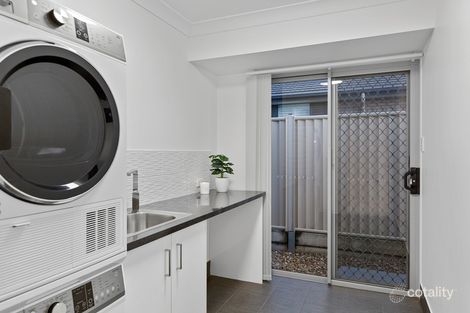 Property photo of 18 Willis Close Redland Bay QLD 4165