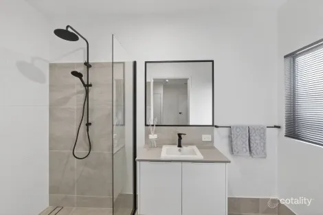 Property photo of 42 Tinaburra Drive Yungaburra QLD 4884