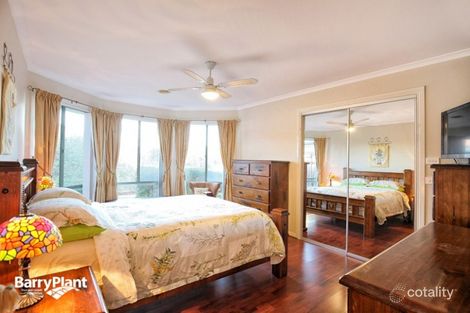 Property photo of 9 Turia Grove Roxburgh Park VIC 3064