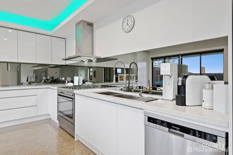 Property photo of 2/11 William Street Bulleen VIC 3105