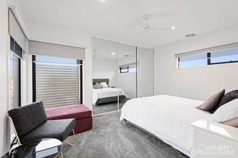 Property photo of 2/11 William Street Bulleen VIC 3105