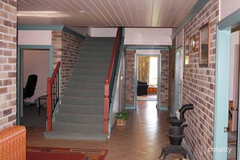 Property photo of 8 Surrey Park Court Stonehenge NSW 2370