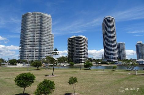 Property photo of 13/12-18 Bayview Street Runaway Bay QLD 4216