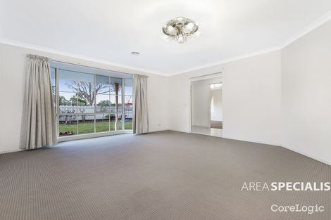 Property photo of 33 Cornwell Crescent Cranbourne East VIC 3977